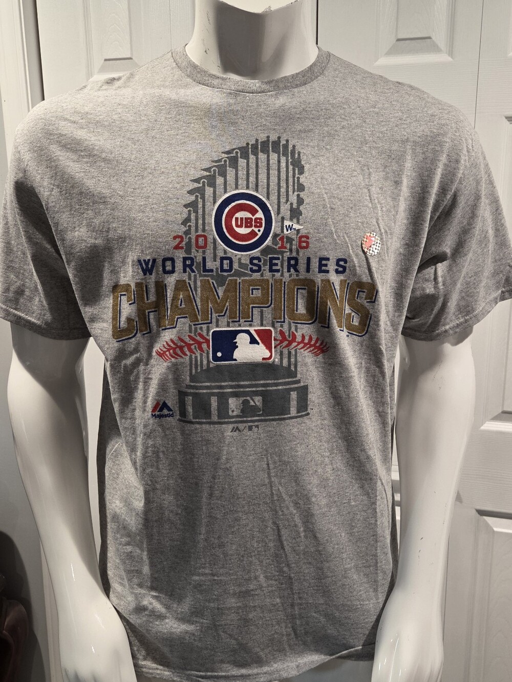 Chicago Cubs 2016 World Series Champions T-Shirt Men’s XL MLB Gray Has Hologram